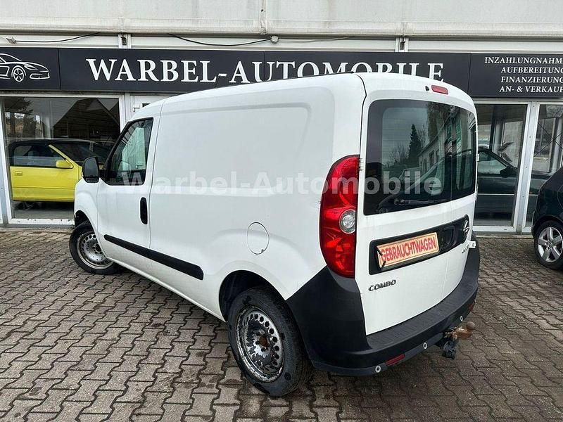Second-hand Opel Combo 95 CP (69 kW) 2018 Alb Monovolum