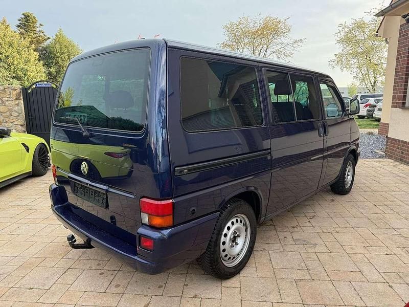 Usado VW Multivan 204 HP (150 kW) 2001 Azul Monovolume