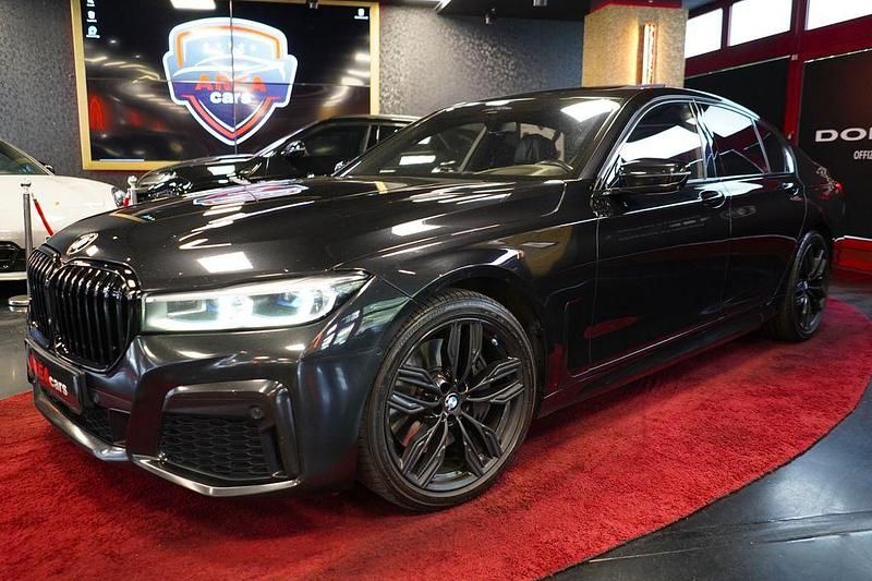 Schwarz Gebraucht 2020 BMW 750 M Sport Limousine | 52.900 € (Etwas zu teuer) - Bild 1/4