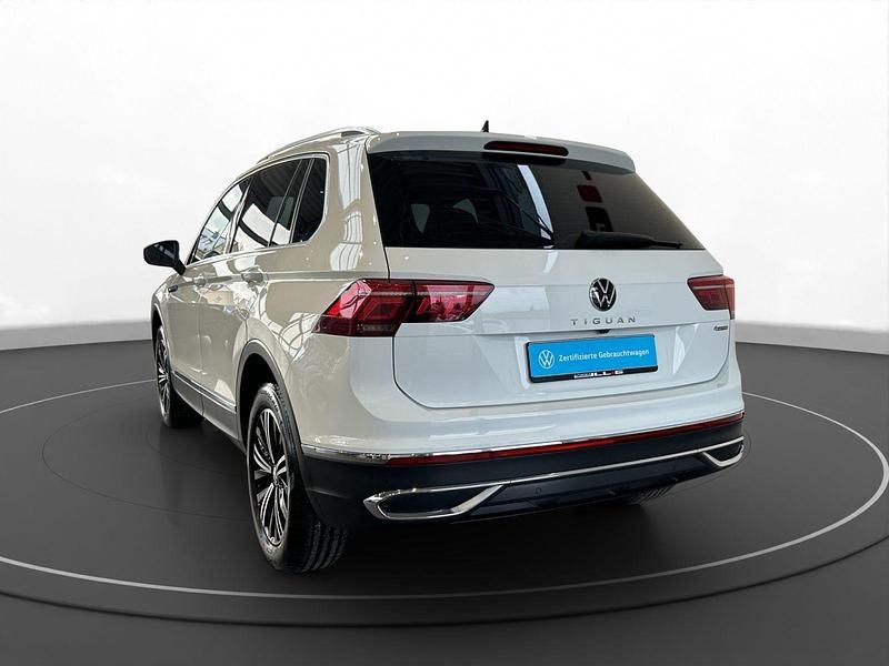 Gebraucht VW Tiguan Elegance 200 PS (147 kW) 2022 Pure white (weiß) SUV