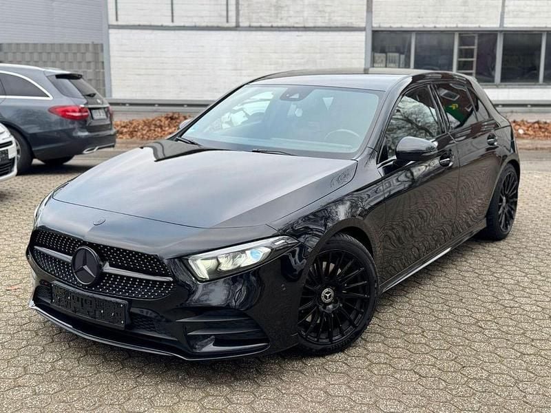 Schwarz Gebraucht 2019 Mercedes A220 AMG line Limousine | 20.999 € (Fairer Preis) - Bild 1/4