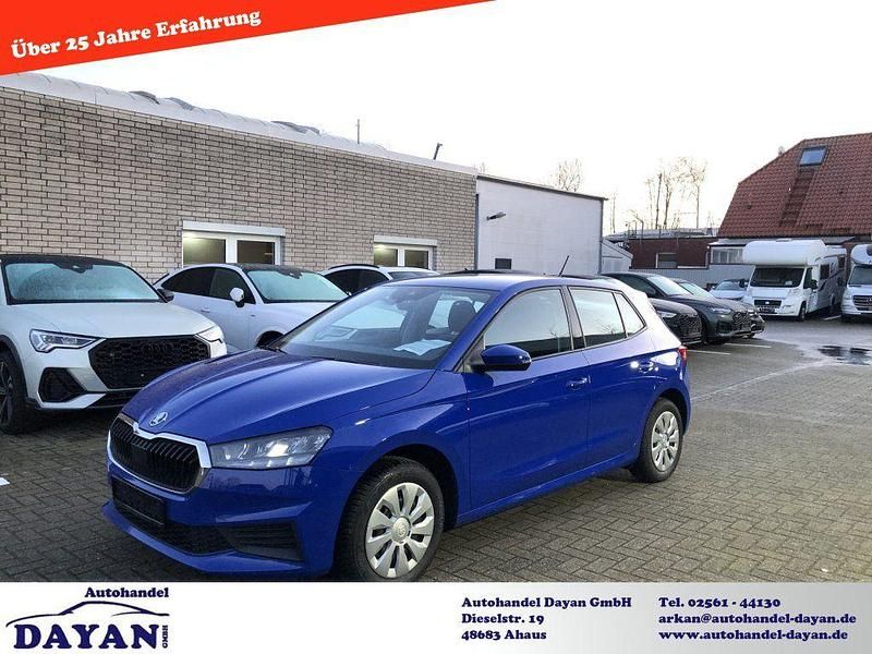 Blau Gebraucht 2023 Skoda Fabia Active Limousine | 13.900 € (Fairer Preis) - Bild 1/4