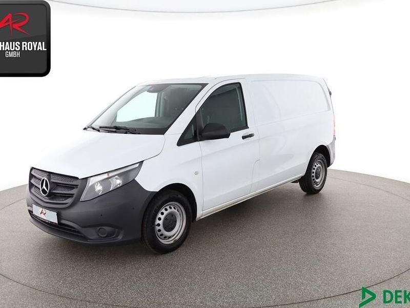 Weiss Gebraucht 2018 Mercedes Vito Van / Kleinbus | 15.580 € (Superpreis) - Bild 1/4