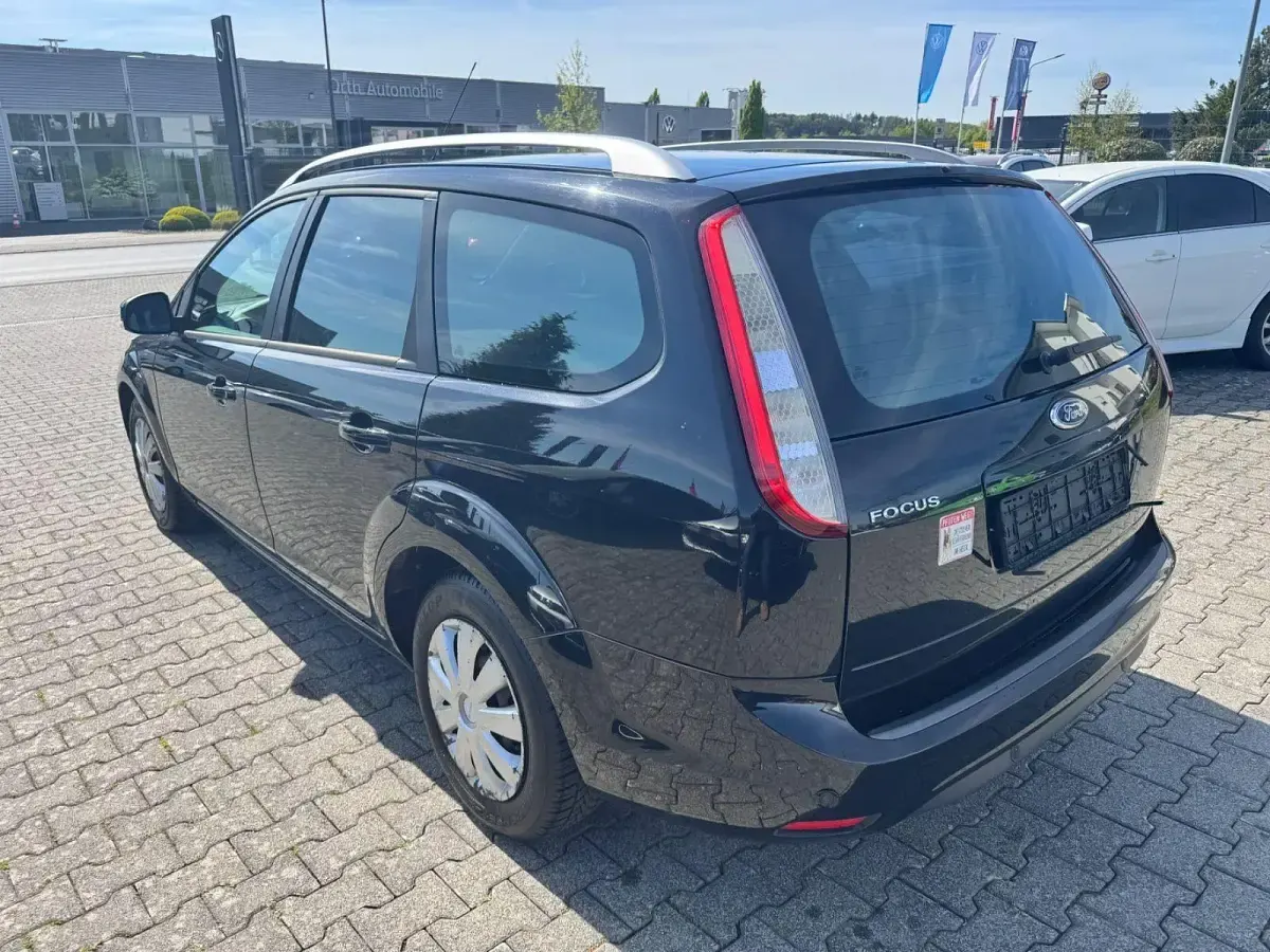 Używany Ford Focus Titanium 101 KM (74 kW) 2010 Kombi