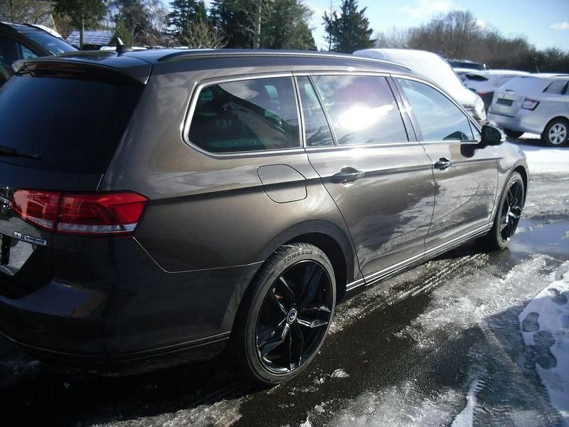 Gebraucht VW Passat 125 PS (91 kW) 2015 Schwarz Kombi