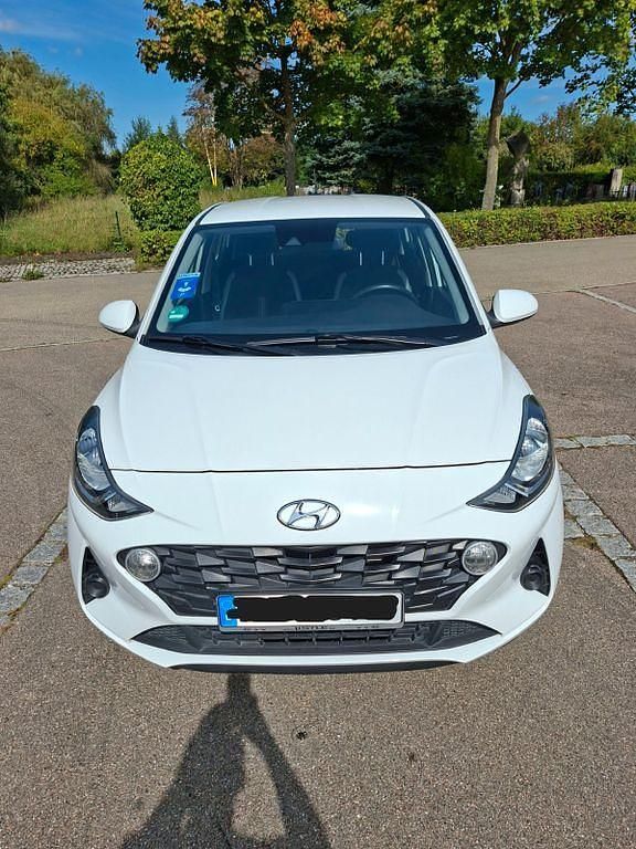 Gebraucht Hyundai i10 Select 67 PS (49 kW) 2020 Weiß Kleinwagen