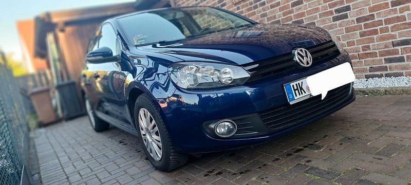 Blau Gebraucht 2012 VW Golf VII Comfortline Limousine | 5.200 € (Superpreis) - Bild 1/4