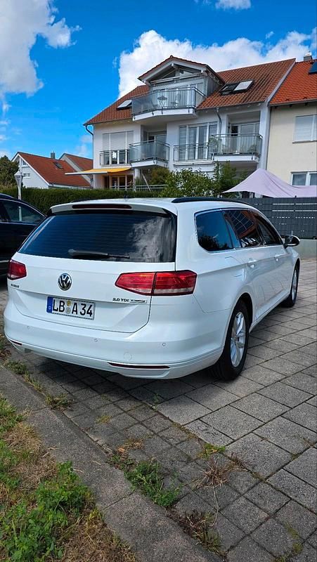 Gebraucht VW Passat Comfortline 150 PS (110 kW) 2015 Weiß Kombi