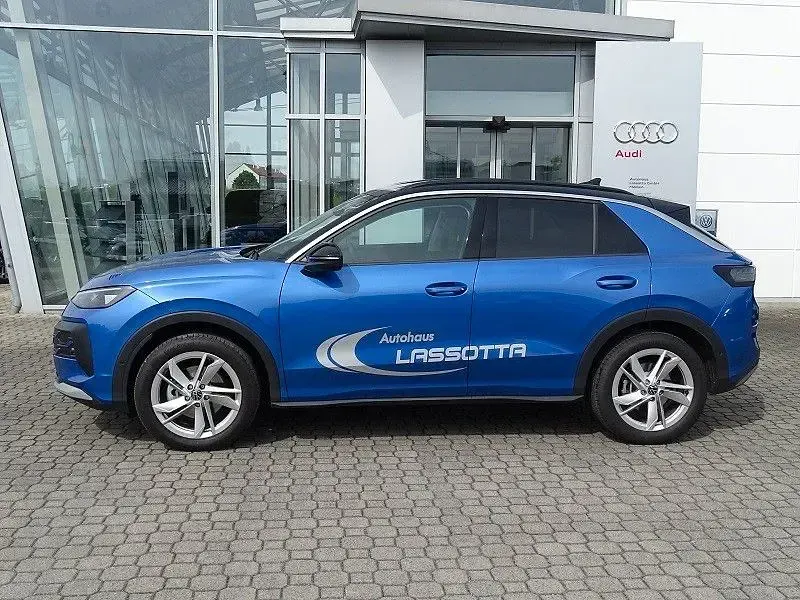 Gebraucht VW T-Roc Life 150 PS (110 kW) 2025 Blau SUV