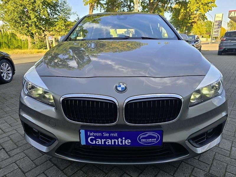 Silber Gebraucht 2014 BMW 218 Active Tourer Basis Van / Kleinbus | 13.500 € (Etwas zu teuer) - Bild 1/4