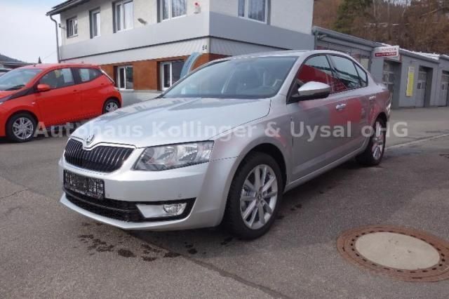 Gebraucht Skoda Octavia Ambition 150 PS (110 kW) 2016 Silber metallic Limousine