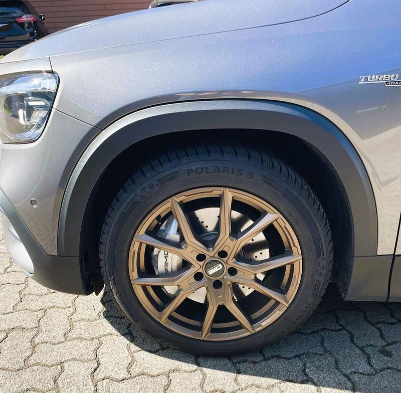 Gebraucht Mercedes GLB35 AMG 306 PS (225 kW) 2020 Grau SUV