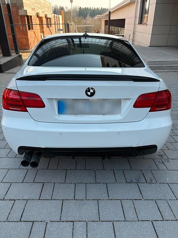 Gebraucht BMW 320 M Sport 184 PS (135 kW) 2012 Weiß Coupé