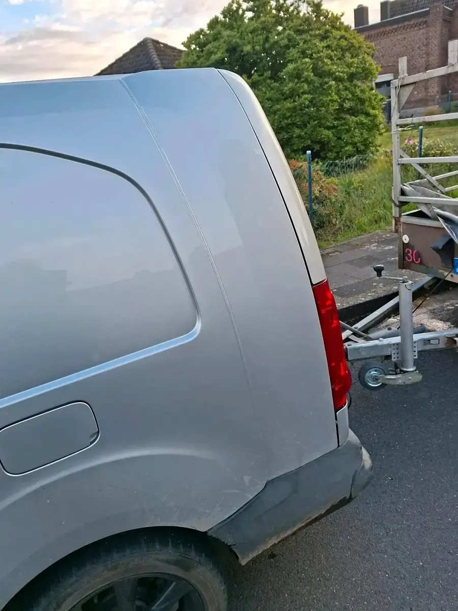 Gebraucht Peugeot Partner 110 PS (80 kW) 2010 Silber Van / Kleinbus