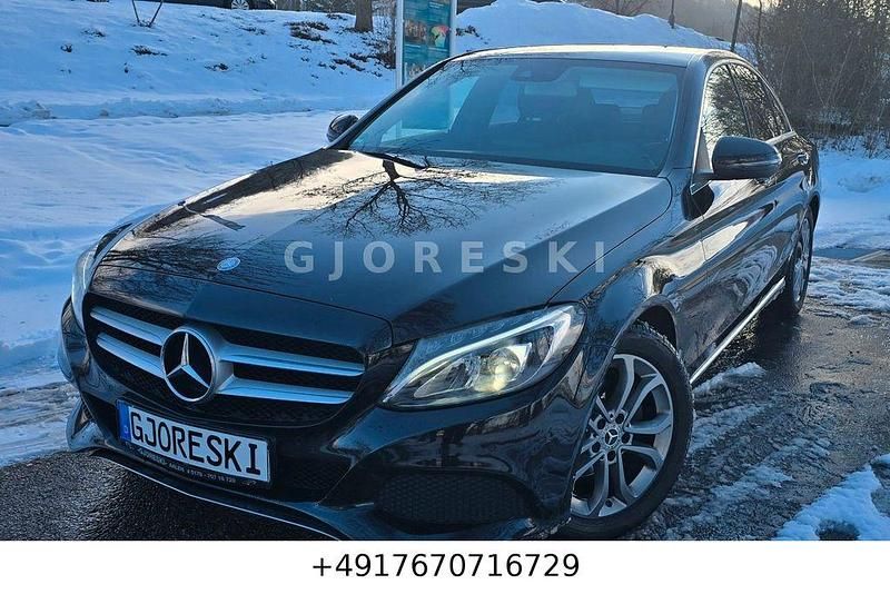 Schwarz Gebraucht 2015 Mercedes C200 Avantgarde Limousine | 11.999 € (Teuer) - Bild 1/4