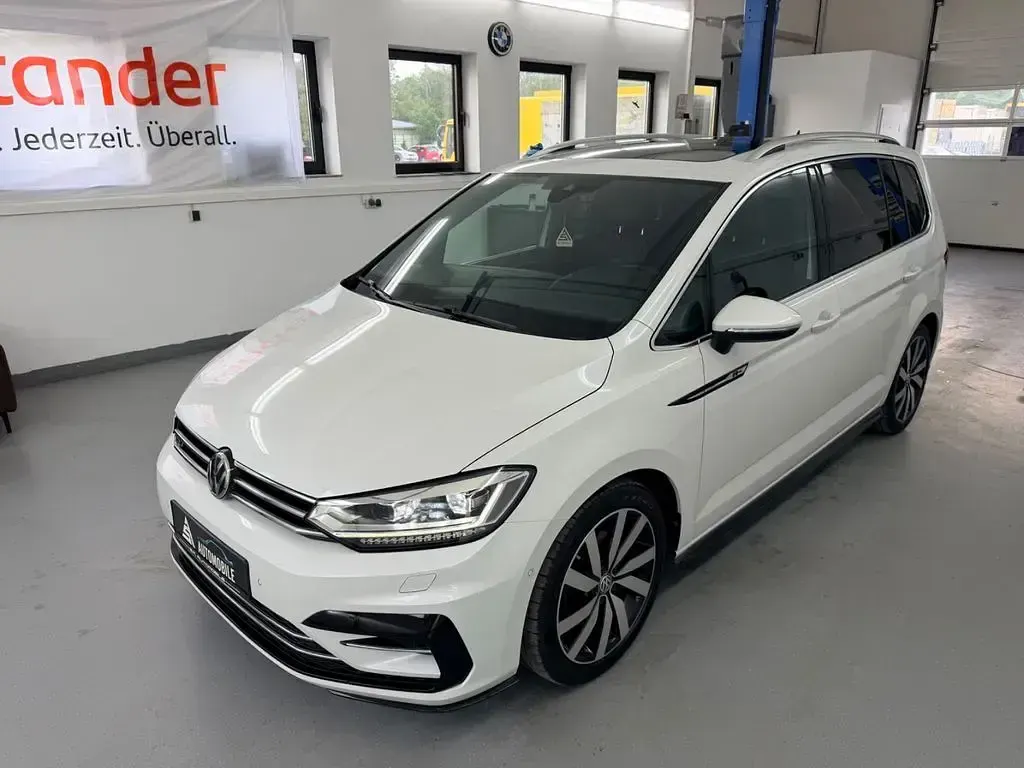 Gebraucht VW Touran Highline 190 PS (139 kW) 2017 Weiß Van / Kleinbus