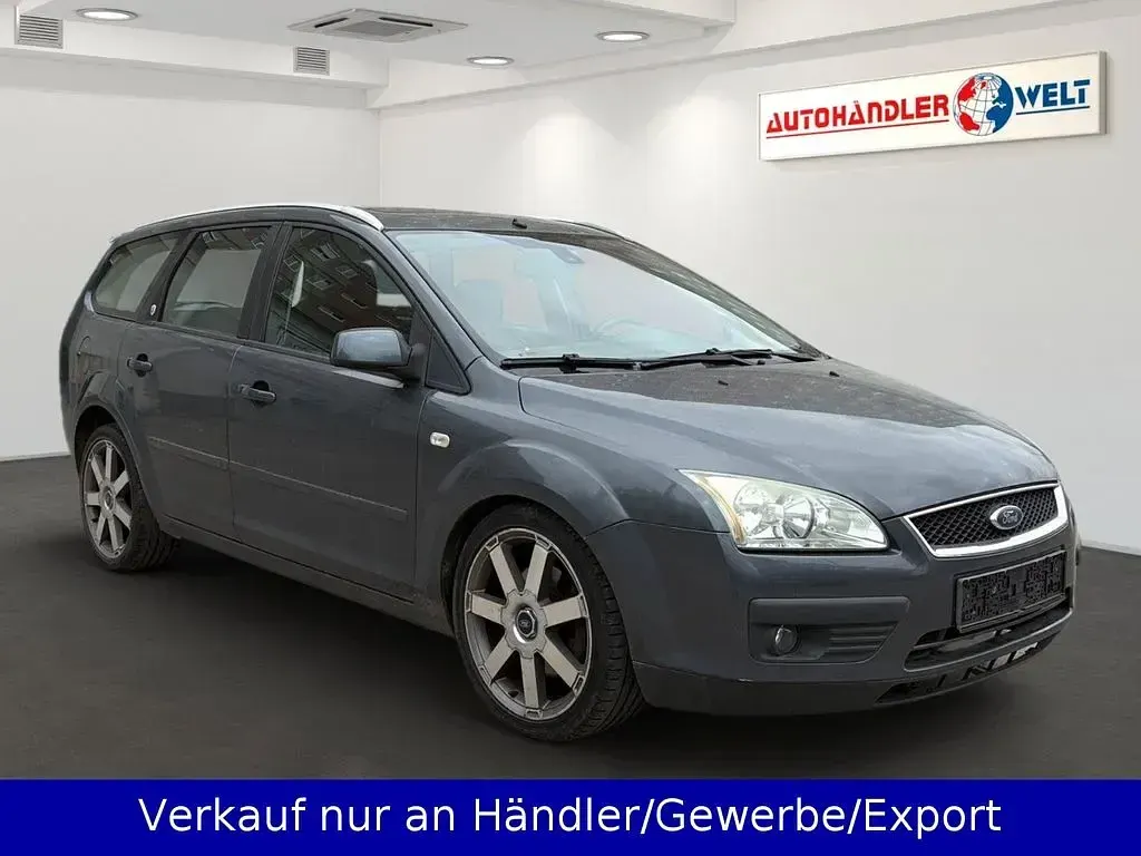 Gebraucht Ford Focus Ghia 145 PS (106 kW) 2005 Grau Kombi