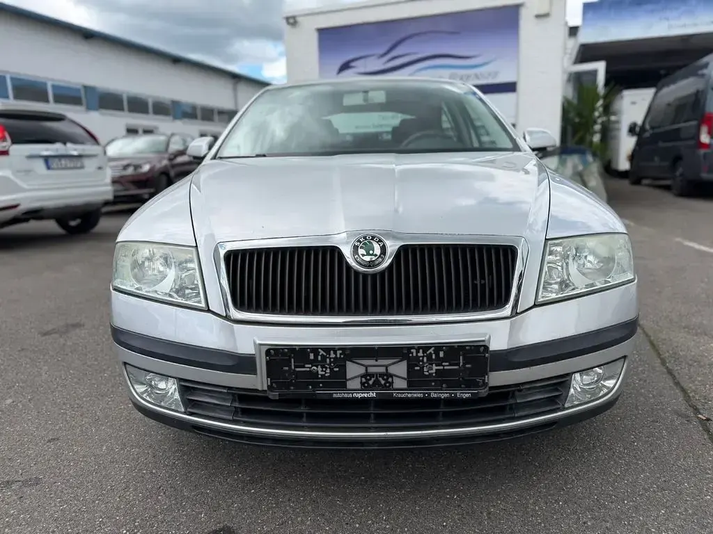 Gebraucht Skoda Octavia Ambiente 102 PS (75 kW) 2004 Silber Limousine