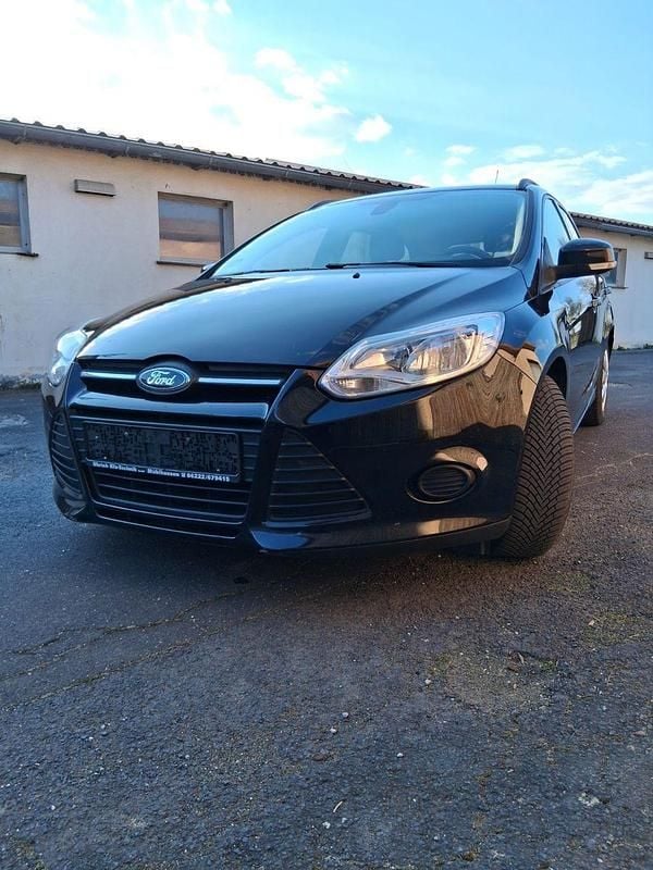 Gebraucht Ford Focus Titanium 116 PS (85 kW) 2013 Schwarz Kombi
