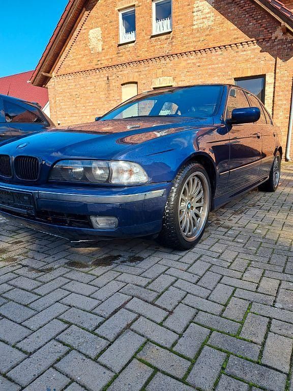 Blau Gebraucht 1996 BMW 520 Limousine | 2.500 € (Fairer Preis) - Bild 1/4