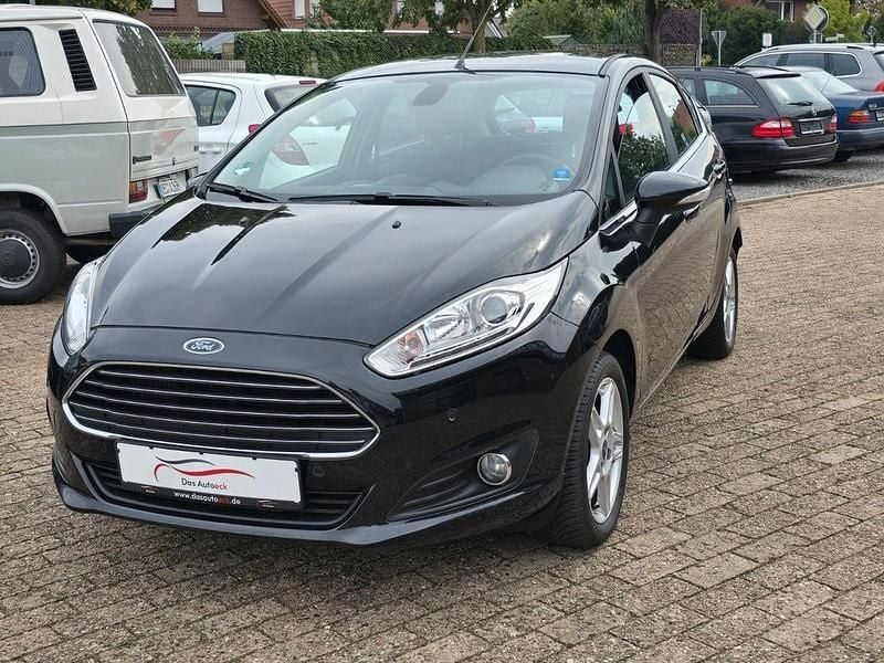 Schwarz Gebraucht 2014 Ford Fiesta Titanium Kleinwagen | 7.200 € (Fairer Preis) - Bild 1/4
