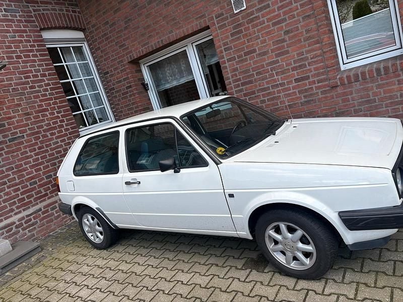 Second-hand VW Golf II 72 CP (52 kW) 1987 Alb Hatchback