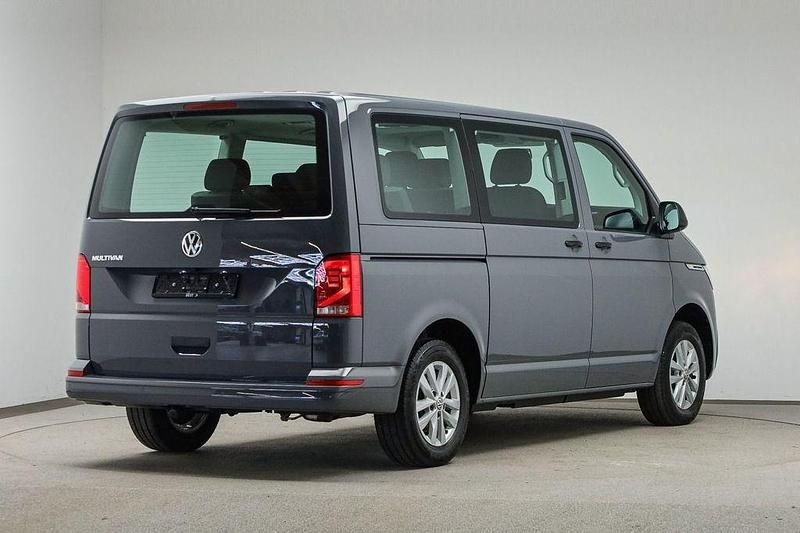 Gebraucht VW Multivan Trendline 150 PS (110 kW) 2021 Pure grey Van