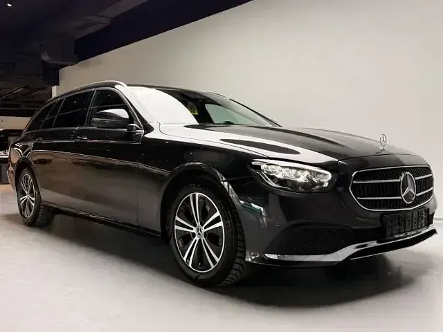 Gebraucht Mercedes E220 Avantgarde 194 PS (142 kW) 2021 Grafitgrau  metalliclack Kombi