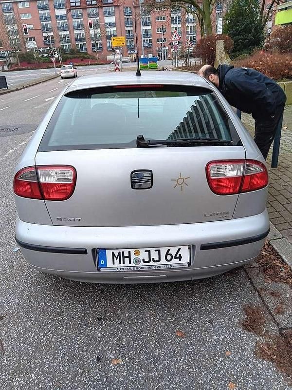 Gebraucht Seat Leon 110 PS (80 kW) 2002 Silber Kleinwagen