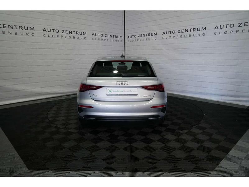 Gebraucht Audi A3 Ambiente 116 PS (85 kW) 2021 Silber Limousine