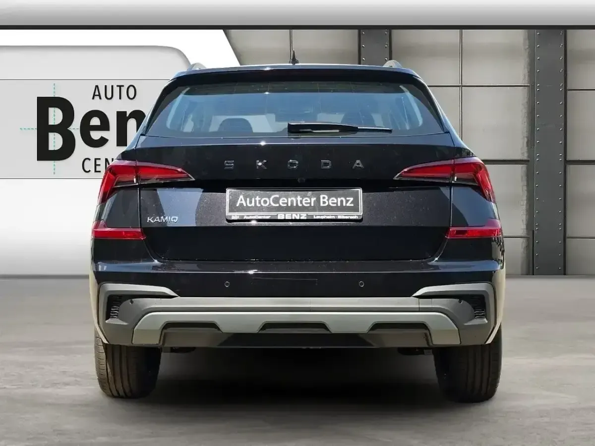Neu Skoda Kamiq 116 PS (85 kW) 2025 Schwarz SUV
