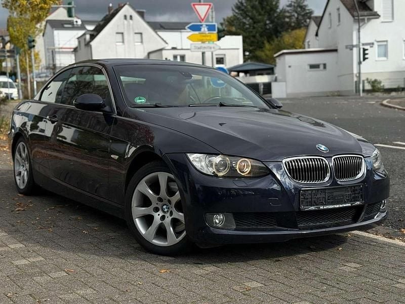 Gebraucht BMW 325 Cabriolet 218 PS (160 kW) 2007 Monacoblau metallic Cabrio