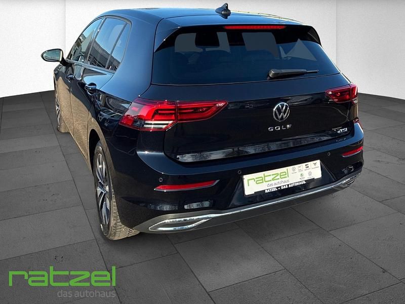 Gebraucht VW Golf VIII Move 150 PS (110 kW) 2024 Schwarz Limousine