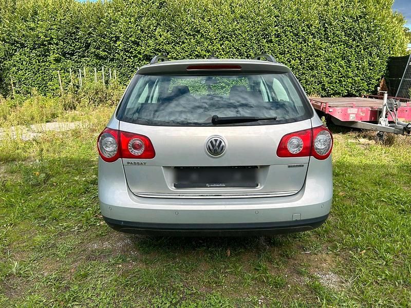 Gebraucht VW Passat 150 PS (110 kW) 2010 Grau Kombi