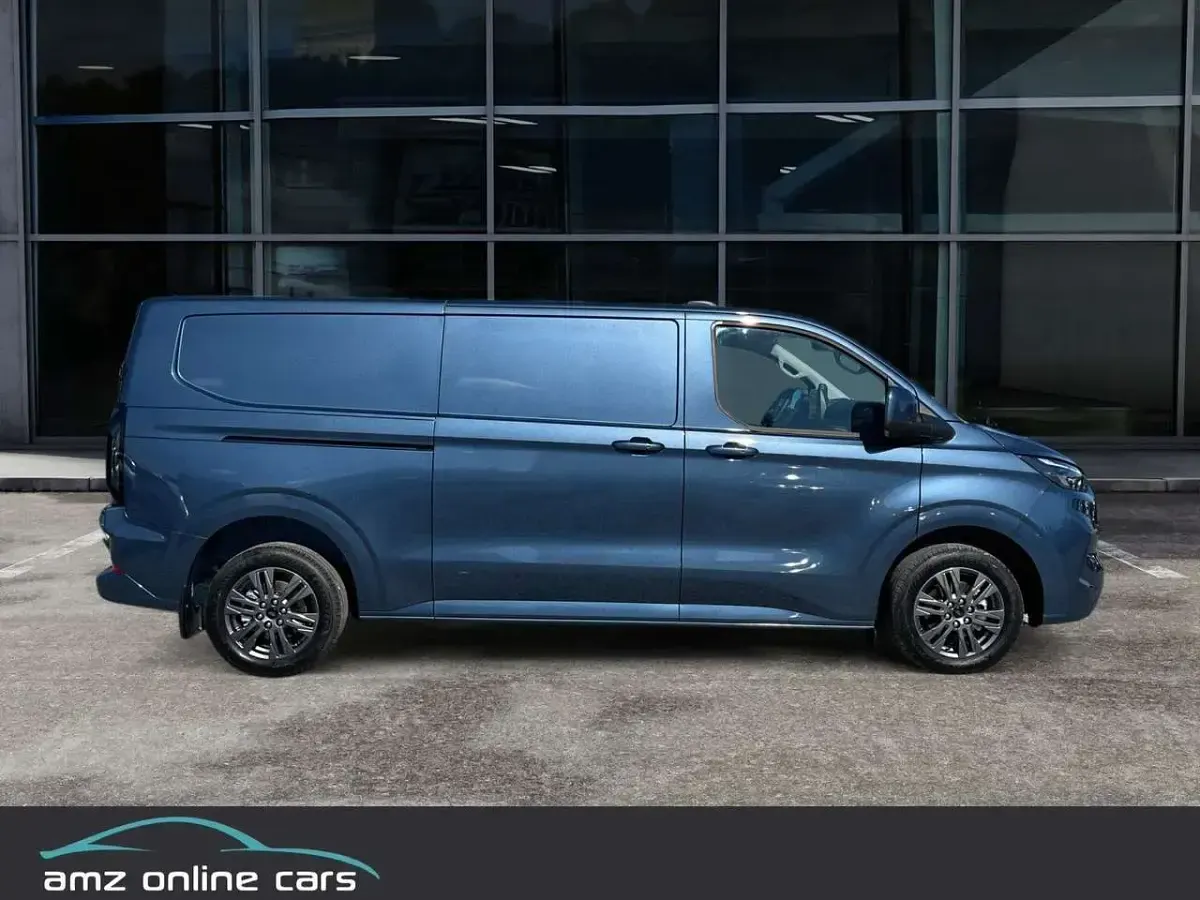 Uusi Ford Transit Custom Limited 170 HP (125 kW) 2026 Sininen Sedan