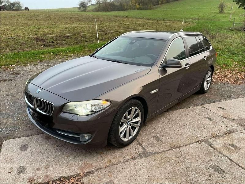Braun Gebraucht 2013 BMW 520 Kombi | 10.000 € (Guter Preis) - Bild 1/4