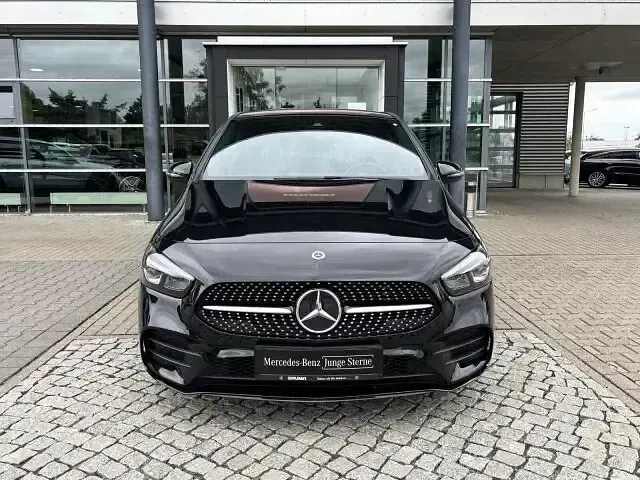 Gebraucht Mercedes B220 AMG 190 PS (139 kW) 2022 Lack kosmosschwarz Kleinwagen