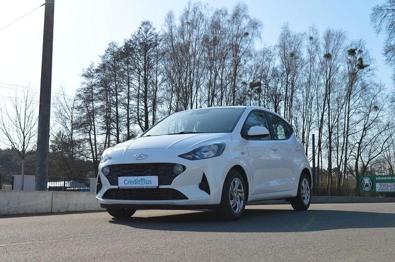 Gebraucht Hyundai i10 Select 67 PS (49 kW) 2020 Weiß Kleinwagen
