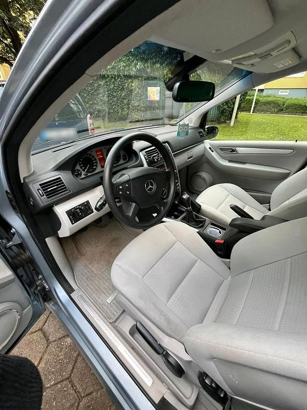 Gebraucht Mercedes B170 116 PS (85 kW) 2006 Blau Van / Kleinbus