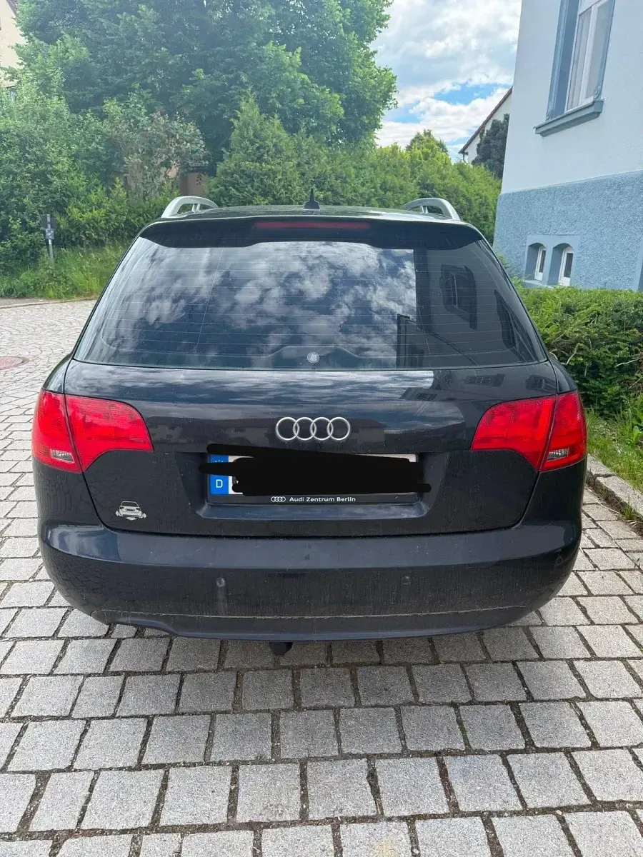 Gebraucht Audi A4 130 PS (95 kW) 2005 Schwarz Kombi