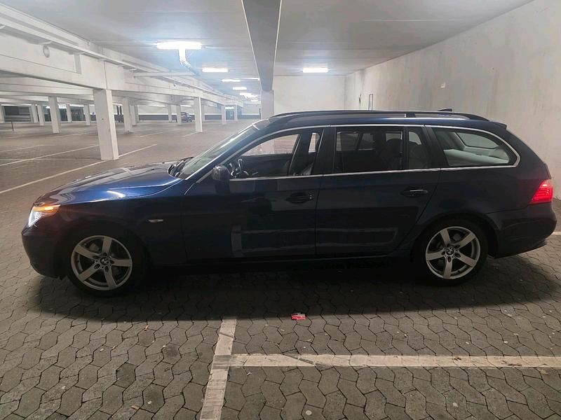 Gebraucht BMW 535 286 PS (210 kW) 2009 Blau Kombi