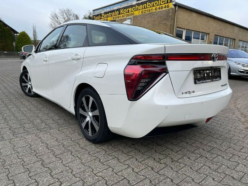 Gebraucht Toyota Mirai 154 PS (113 kW) 2016 Weiß Limousine