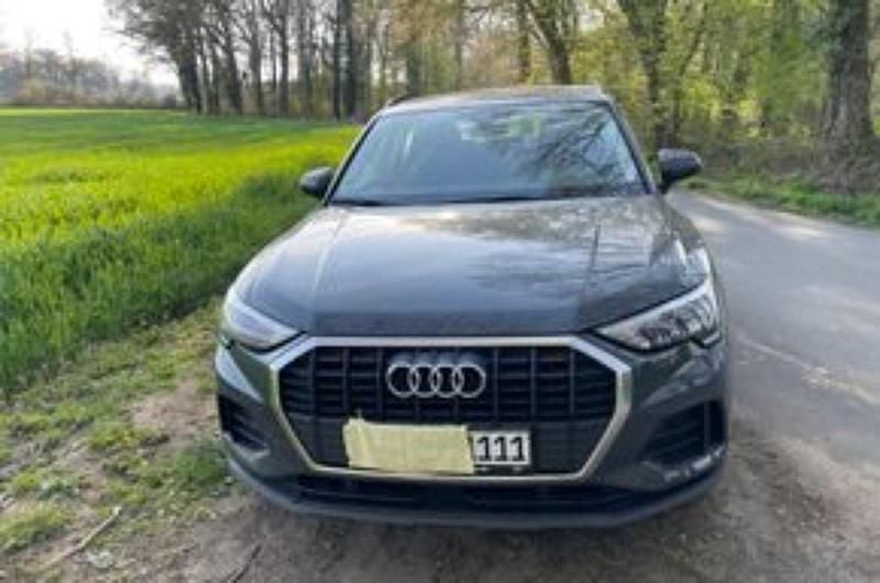 Grau Gebraucht 2019 Audi Q3 SUV | 25.500 € (Superpreis) - Bild 1/4