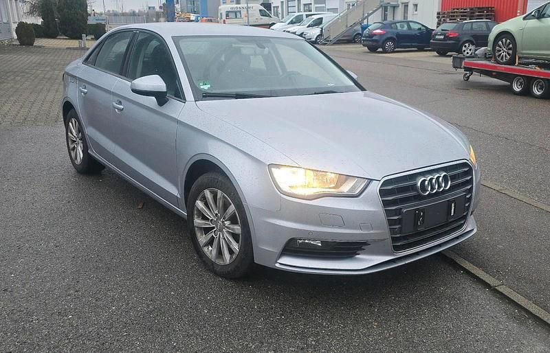 Gebraucht Audi A3 150 PS (110 kW) 2015 Silber Limousine