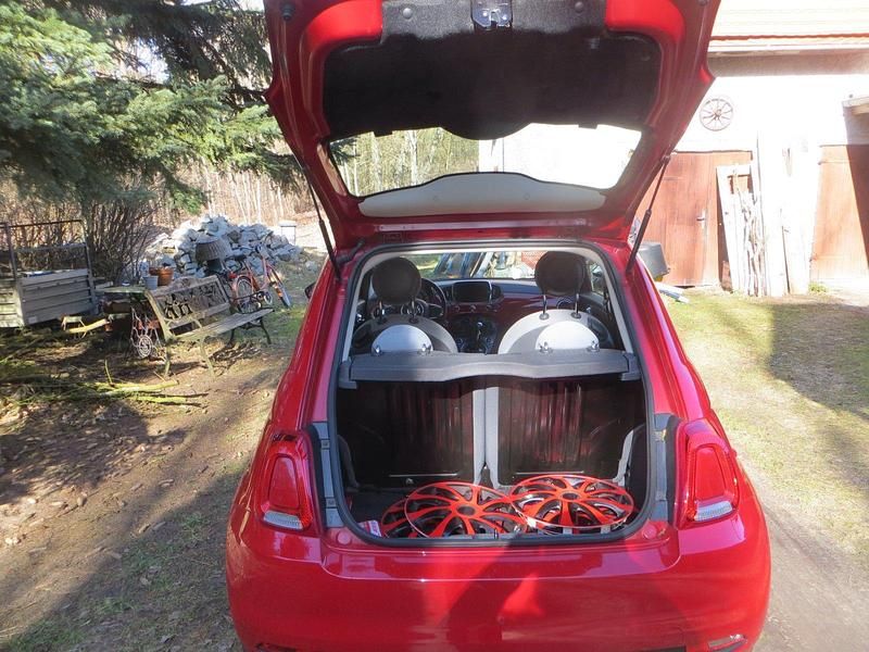 Gebraucht Fiat 500 Mirror 51 PS (37 kW) 2018 Rot Kleinwagen