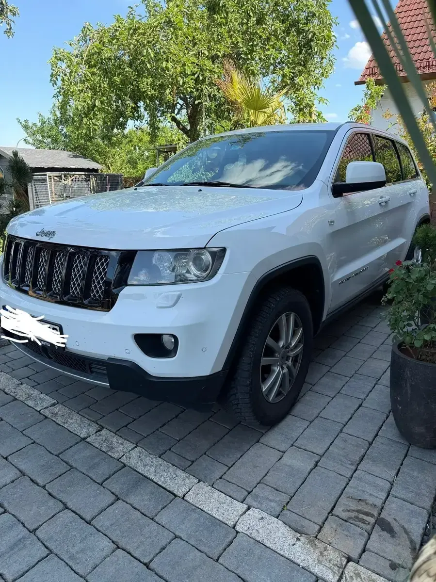 Gebraucht Jeep Grand Cherokee 244 PS (179 kW) 2013 Weiß SUV
