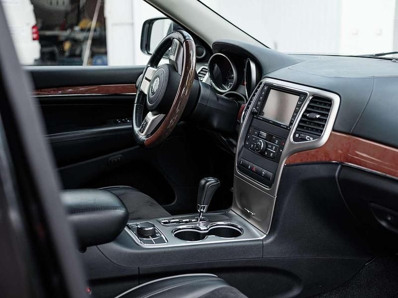 Gebraucht Jeep Grand Cherokee Overland 286 PS (210 kW) 2011 Schwarz SUV