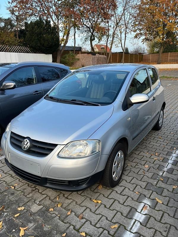 Usata VW Fox 55 CV (40 kW) 2005 Argento Utilitaria