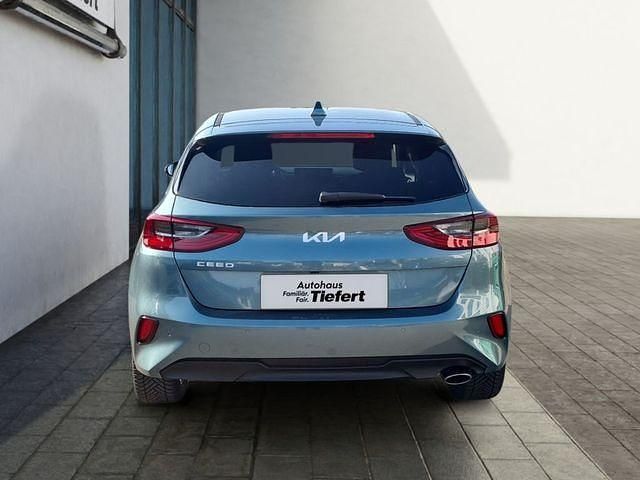 Gebraucht Kia Ceed Platinum 140 PS (102 kW) 2025 (usg) yucca steel gray m Kleinwagen