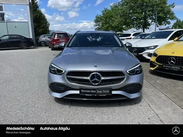 Gebraucht Mercedes C200 Avantgarde 204 PS (150 kW) 2024 Lack hightechsilber (metallic) Kombi